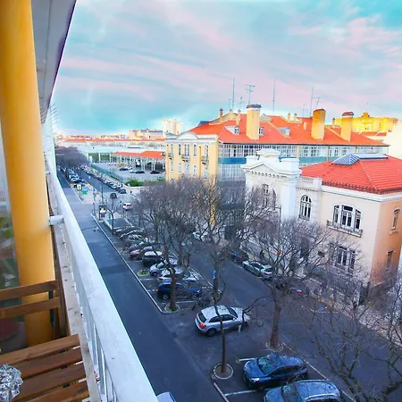 Residencial Duque De Saldanha בית הארחה