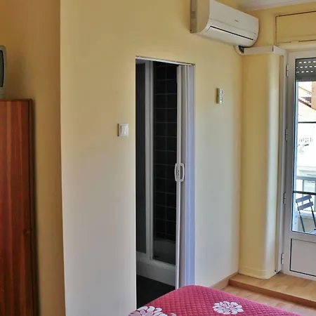 Affittacamere Residencial Duque De Saldanha Lisbona