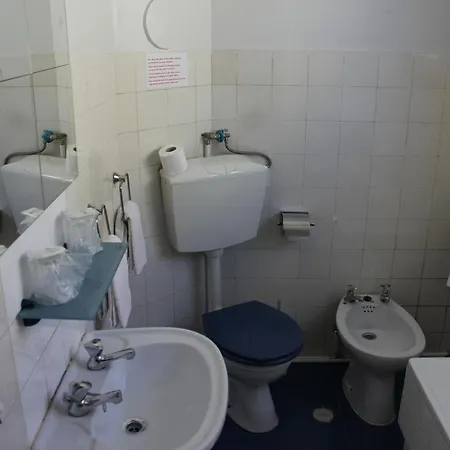 Residencial Duque De Saldanha بيت ضيافة Lisboa