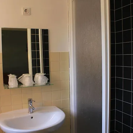 Residencial Duque De Saldanha Guest house 3*